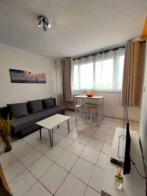 Studio lumineux 3 min Gare Houilles - RER A, Ligne L et J
